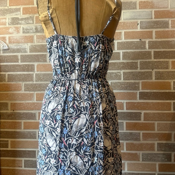 Dress - Picture 8 of 9